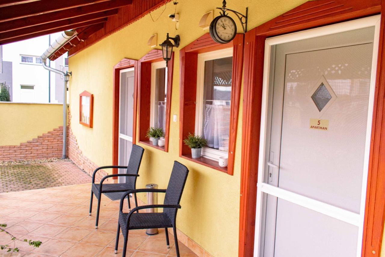 Borostyan Apartmanhaz Mórahalom Extérieur photo