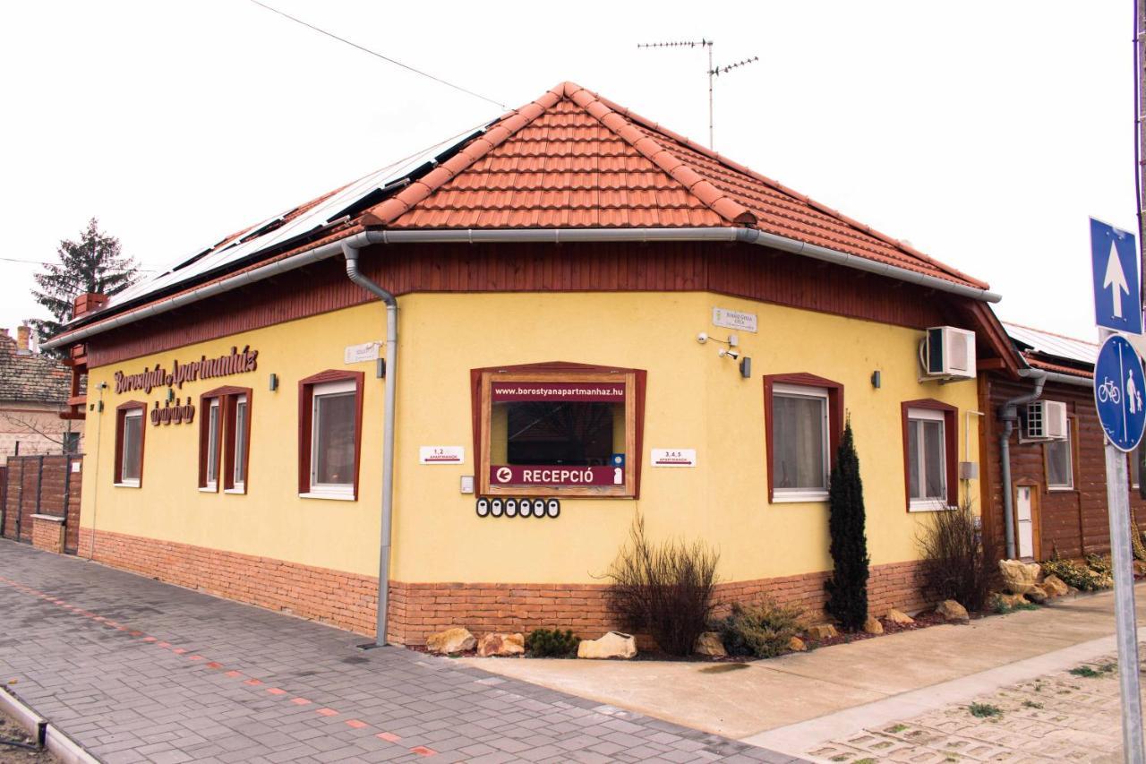Borostyan Apartmanhaz Mórahalom Extérieur photo