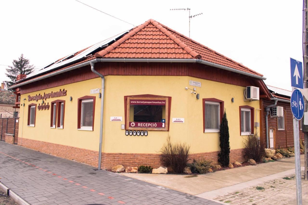 Borostyan Apartmanhaz Mórahalom Extérieur photo